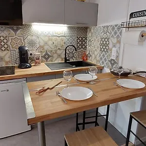  Appartement Avec Balcon Face à La Montagne